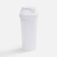белый